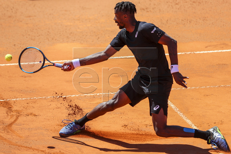Gael Monfils of France in action during his second round match against Reilly Opelka of the USA at the Estoril Open tennis tournament in Cascais, near Lisbon, Portugal, 01 May 2019.  EPA-EFE/JOSE SENA GOULAO