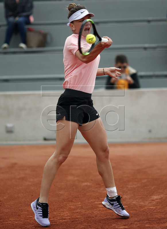 Simona Halep of Romania during a training session during the French Open tennis tournament at Roland Garros in Paris, France, 26 May 2019.  EPA-EFE/YOAN VALAT
