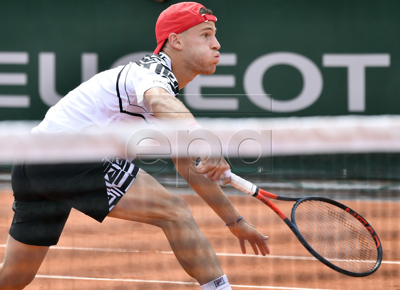 Diego Schwartzman of Argentina plays Marton Fucsovics of Hungary during their men?s first round match during the French Open tennis tournament at Roland Garros in Paris, France, 26 May 2019. EPA-EFE/JULIEN DE ROSA