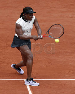 Sloane Stephens of the USA plays Sara Sorribes Tormo of Spain during their women?s second round match during the French Open tennis tournament at Roland Garros in Paris, France, 29 May 2019. EPA-EFE/YOAN VALAT