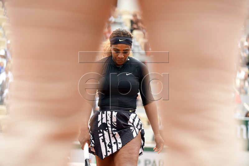 Serena Williams of the USA plays Kurumi Nara of Japan during their women?s second round match during the French Open tennis tournament at Roland Garros in Paris, France, 30 May 2019. EPA-EFE/CAROLINE BLUMBERG