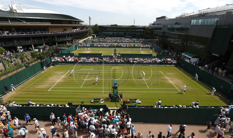 General view of outside courts during third round action at the Wimbledon Championships at the All England Lawn Tennis Club, in London, Britain, 05 July 2019. EPA-EFE/NIC BOTHMA EDITORIAL USE ONLY/NO COMMERCIAL SALES